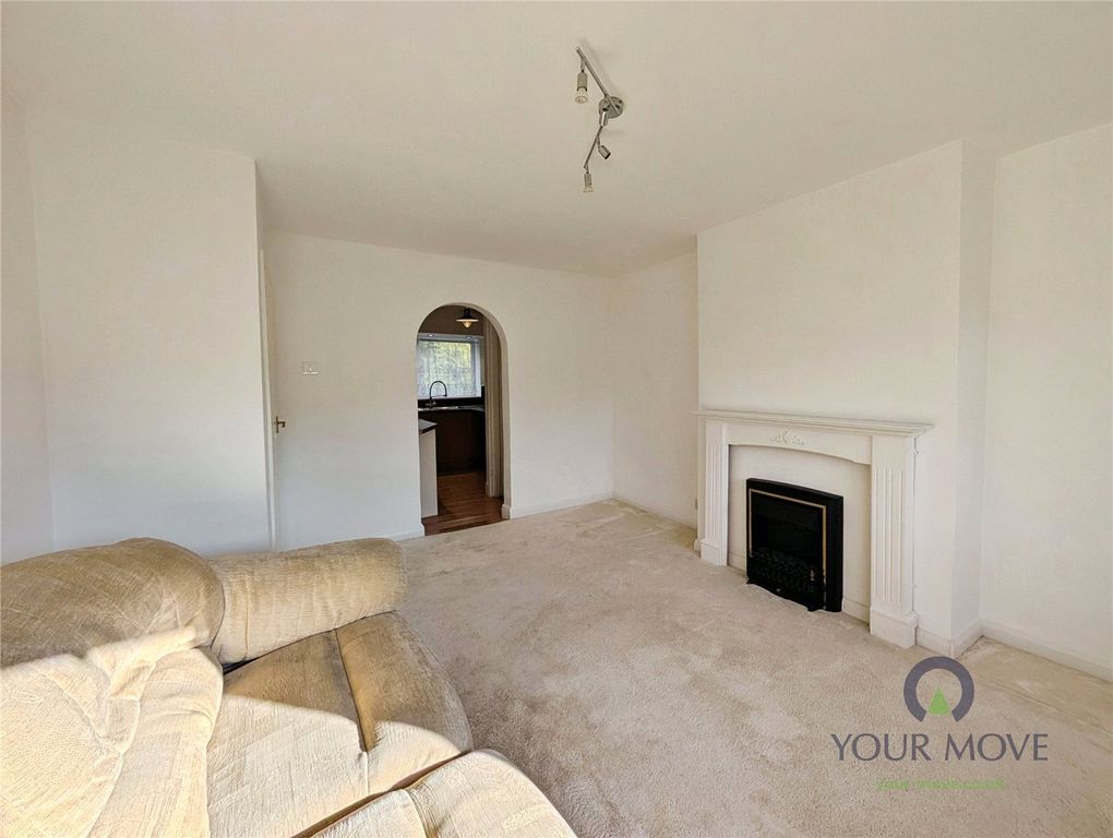 Property photo 3 of 11 Lounge