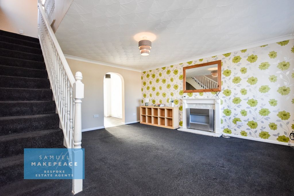 Property photo 3 of 27 Gallery