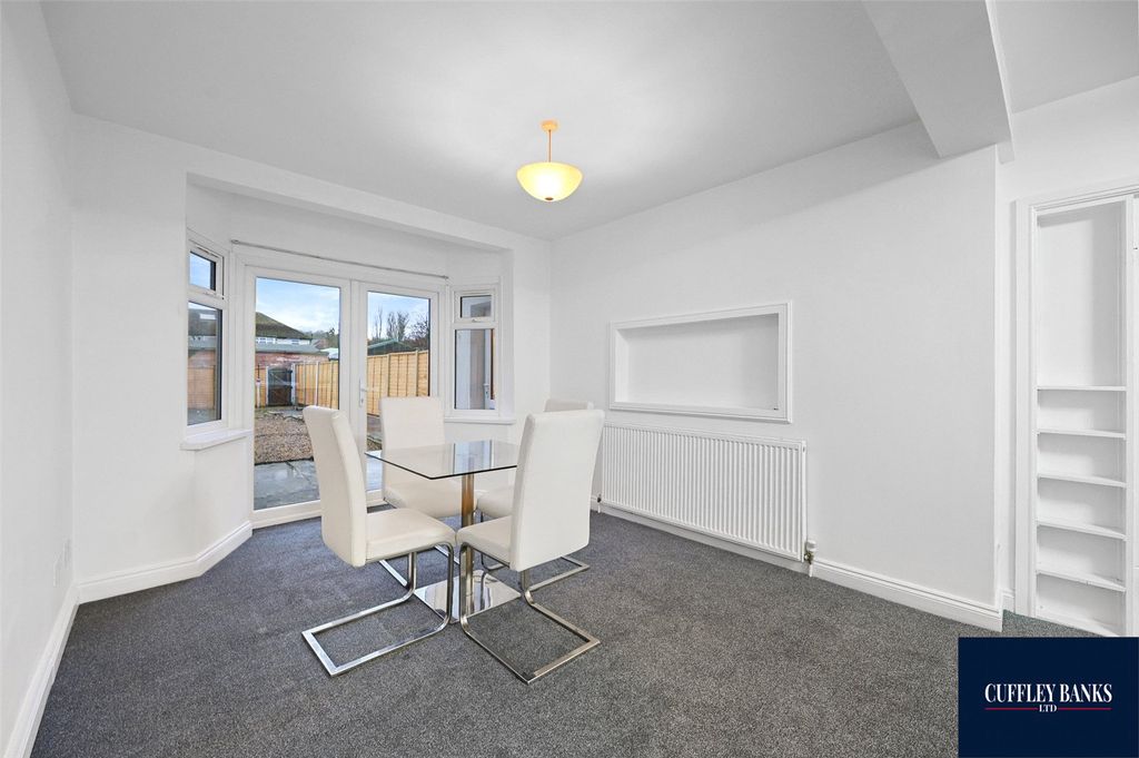 Property photo 3 of 10 Picture No. 02