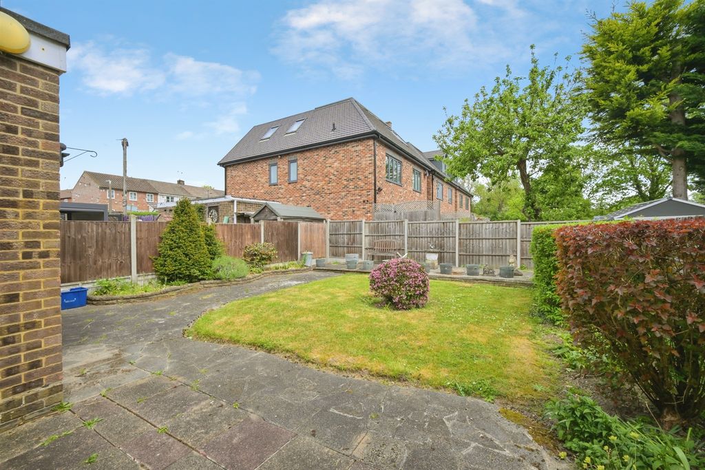 Property photo 3 of 17