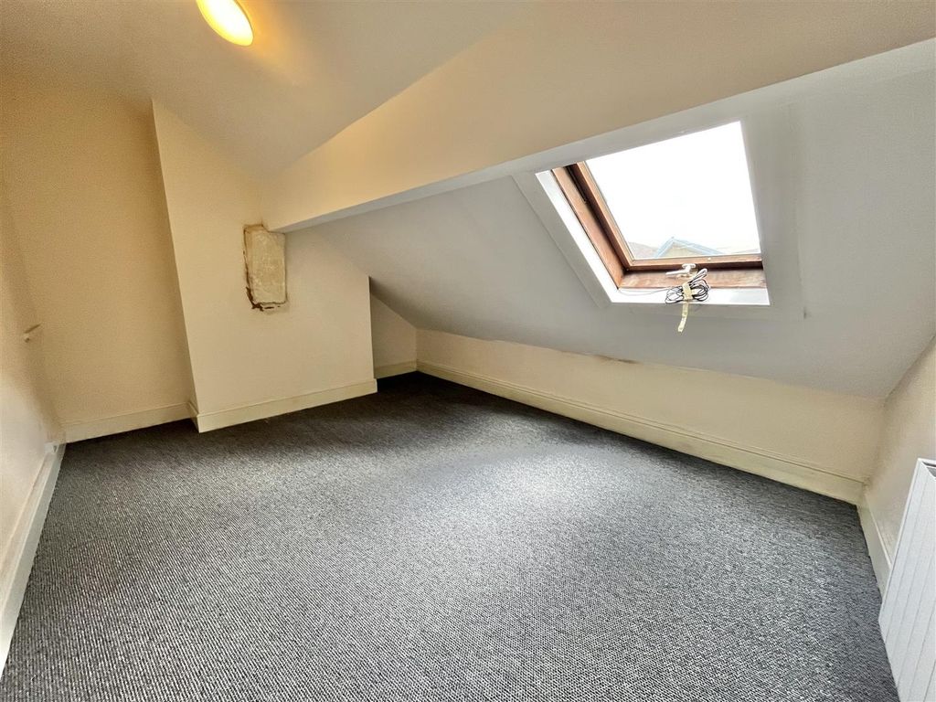 Additional image 5 of 2 bed flat for saleSmithy Fold, Glossop SK13
