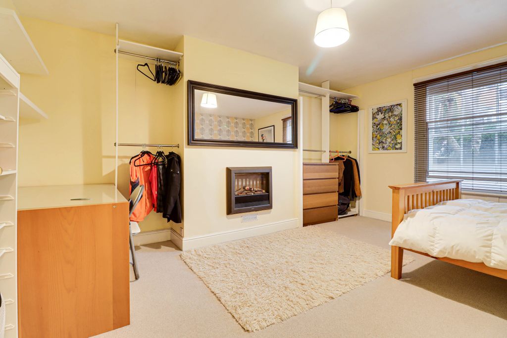 Property photo 3 of 12 Bedroom