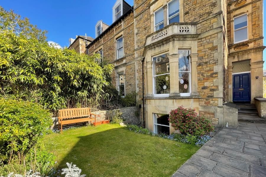 Property photo 1 of 9