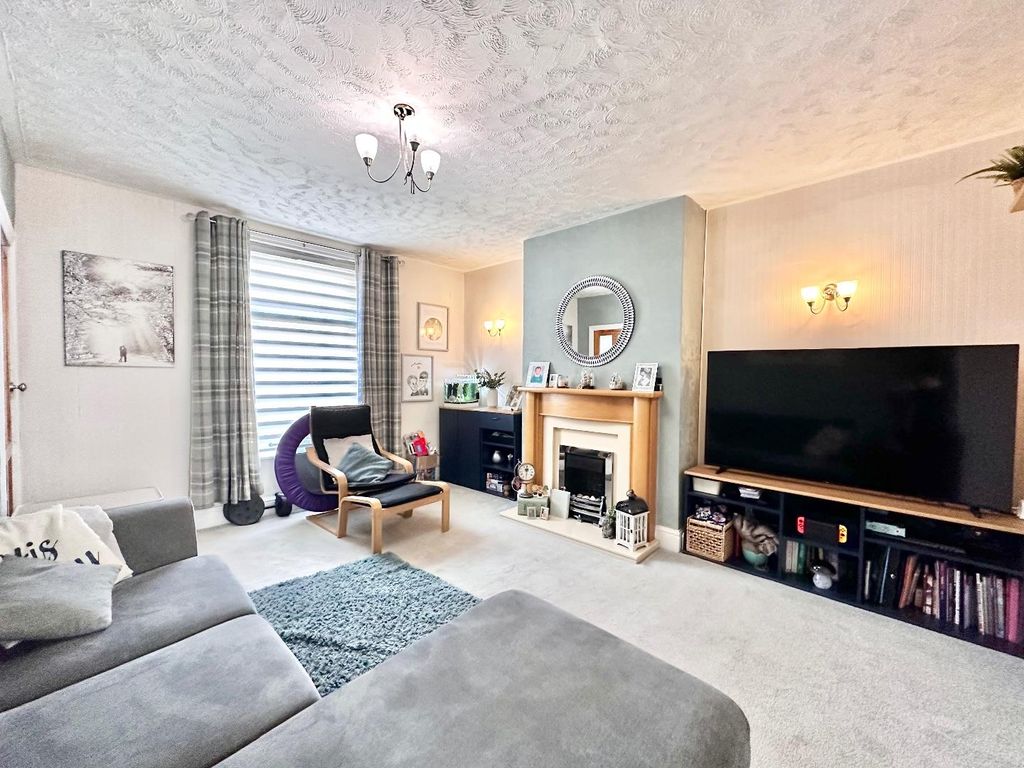 Property photo 3 of 18 Fullsizerender.Jpeg