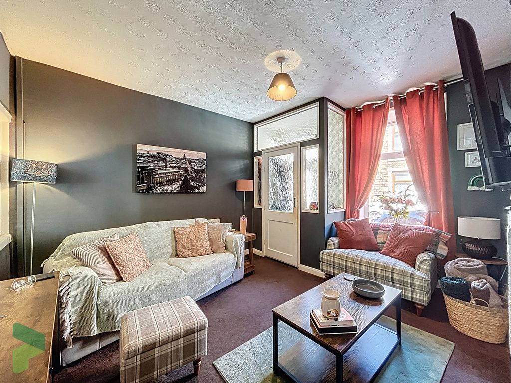 Property photo 3 of 9 Lounge