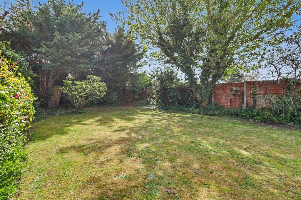 Property photo 2 of 20