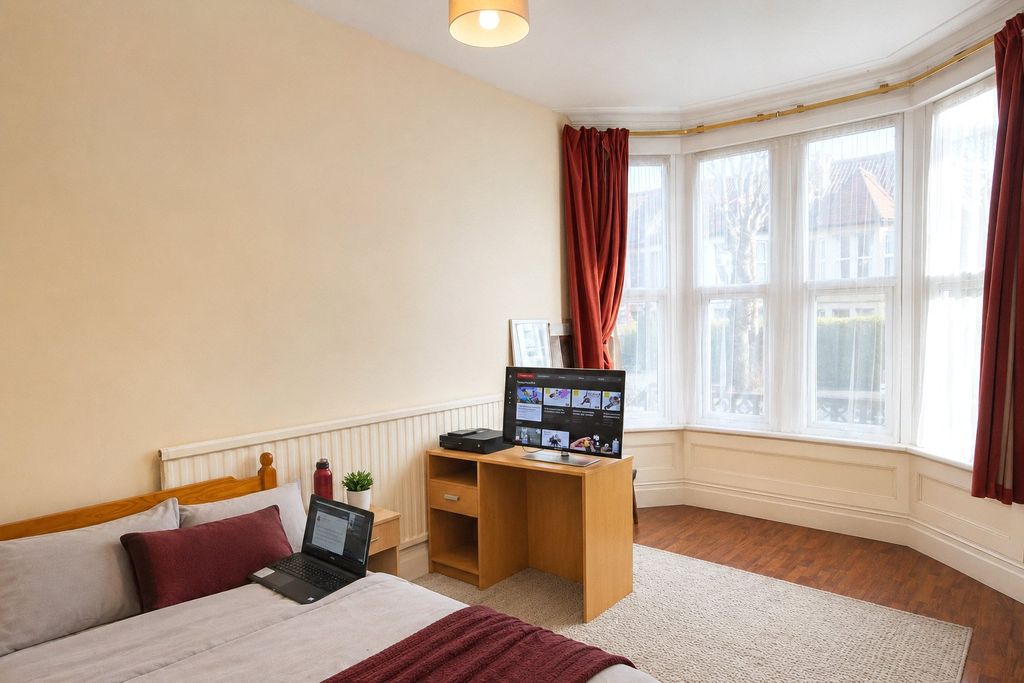 Property photo 2 of 10 Picture No. 34