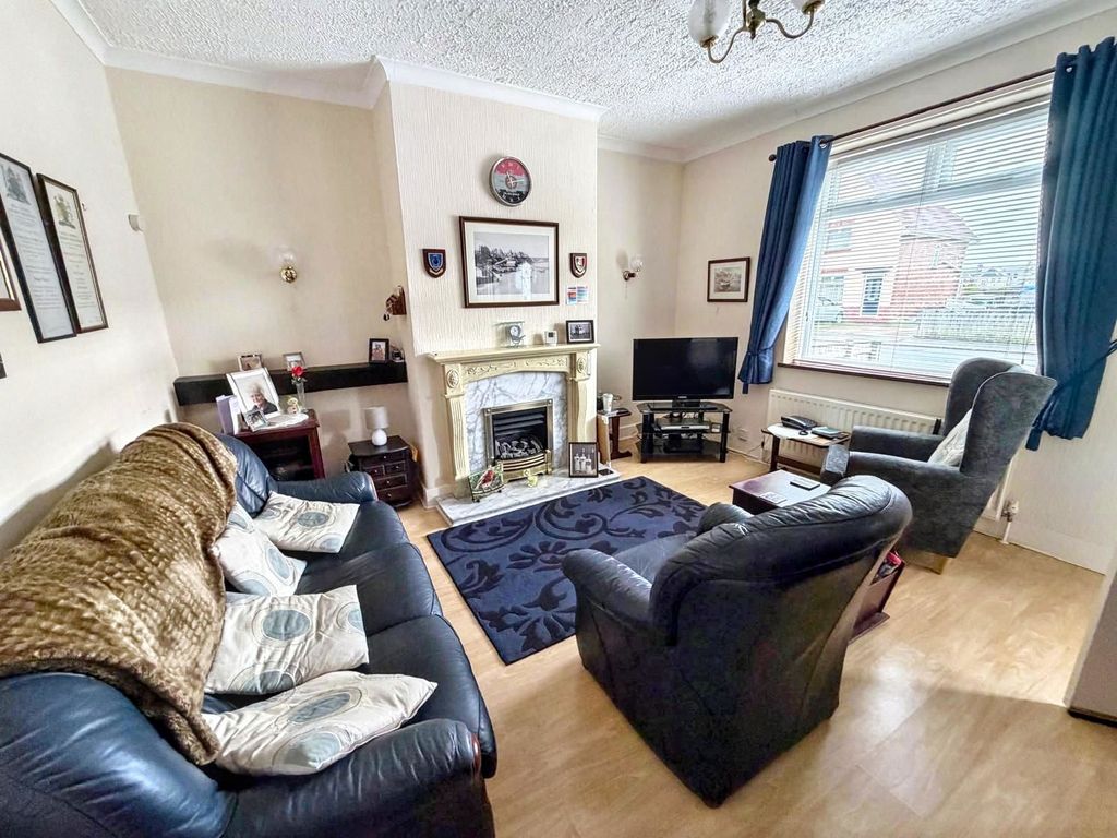Property photo 2 of 13