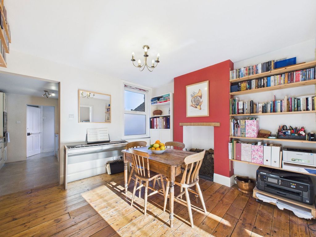 Property photo 3 of 14