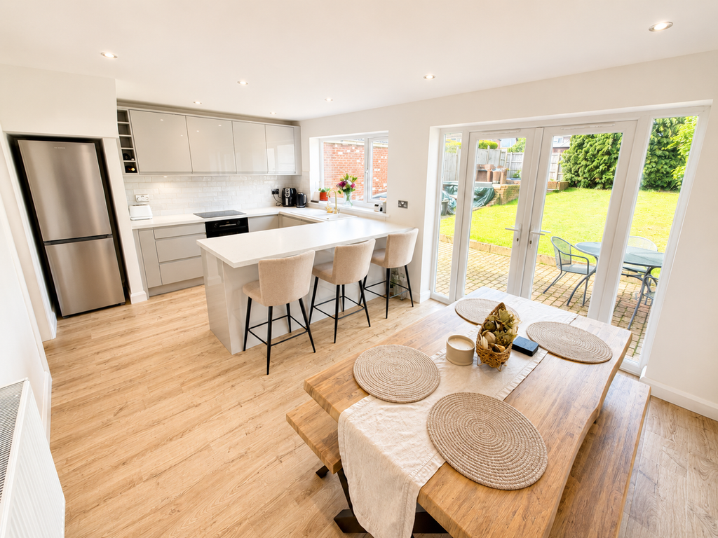 Property photo 2 of 10 803451EE-E771-48B0-9974-559A2E540618