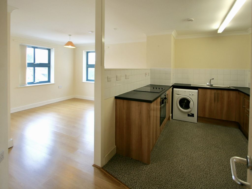 Property photo 3 of 8 Img_227_4_Original