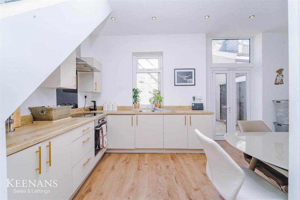 Property photo 2 of 25 13.Jpg