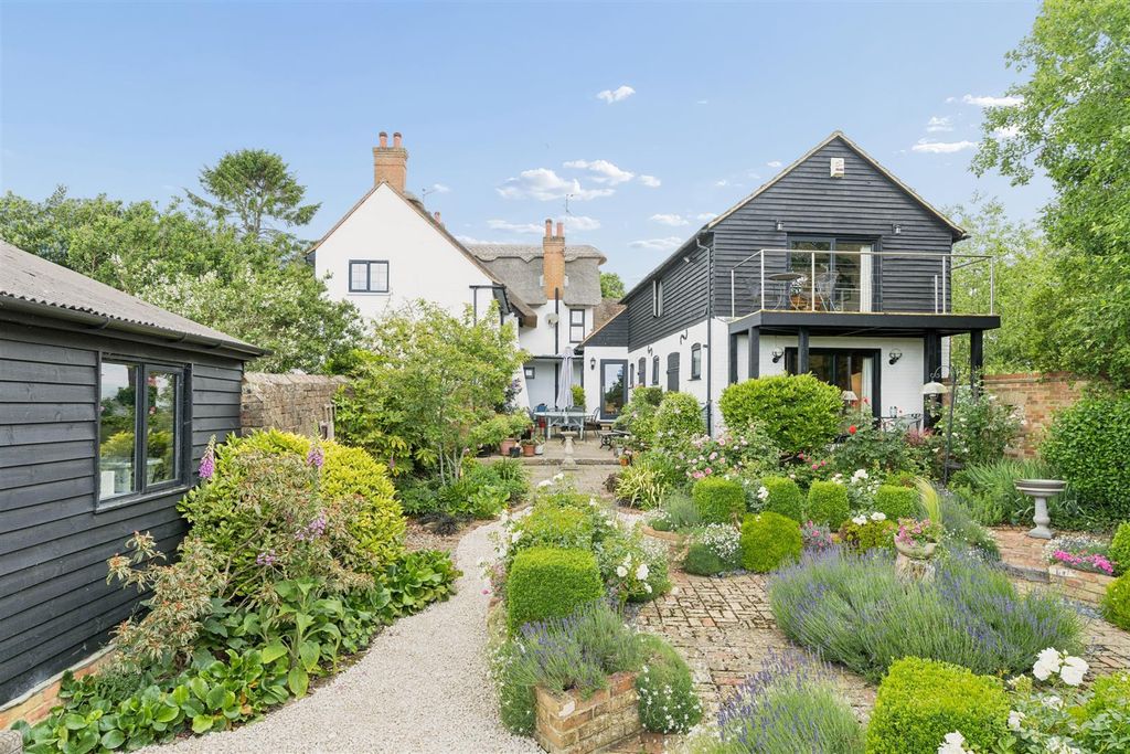 Additional image 36 of 6 bed detached house for saleHigh Road, Soulbury, Buckinghamshire LU7