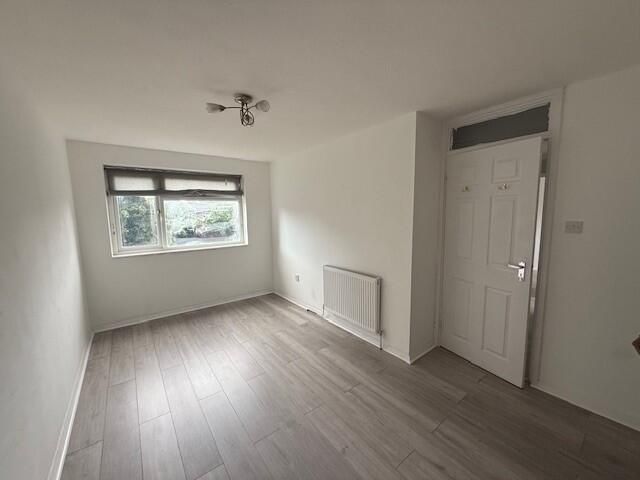 Property photo 3 of 4 Living Room