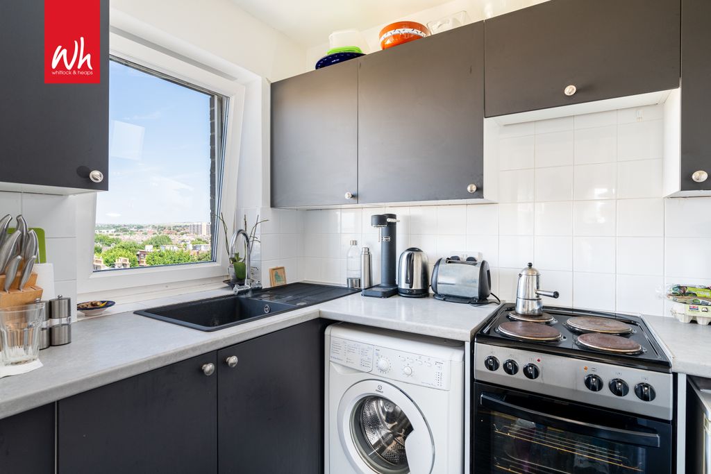 Property photo 3 of 11