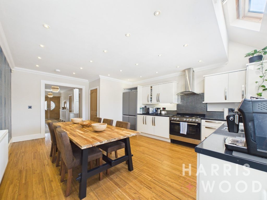 Property photo 2 of 37 5157752