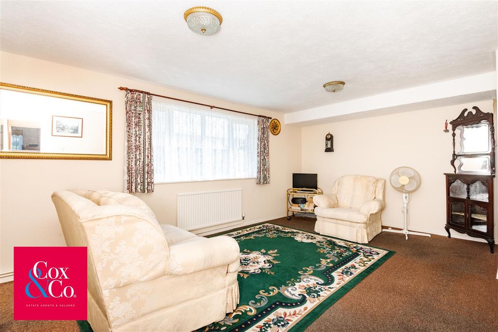 Property photo 3 of 14 81M_2428.Jpg
