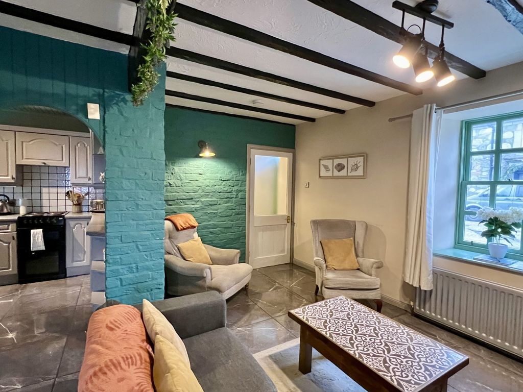 Property photo 3 of 12