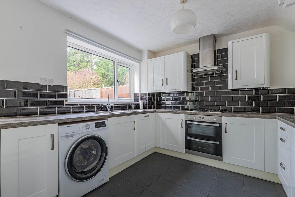 Property photo 2 of 15 Kitchen