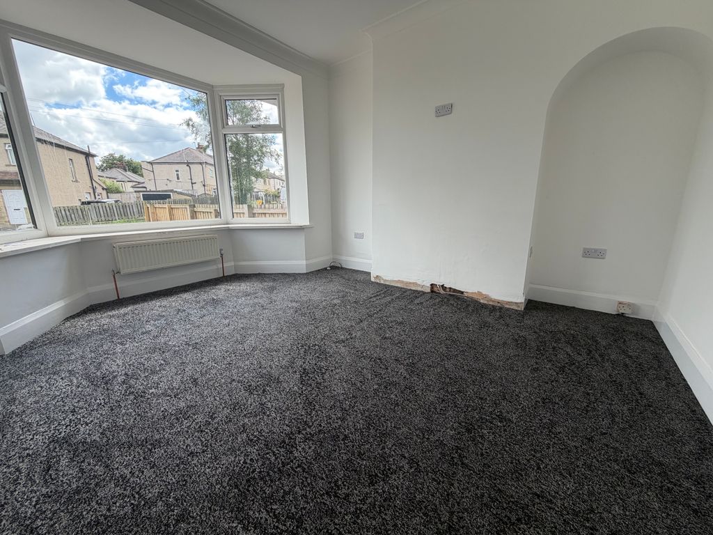Property photo 2 of 14 Image