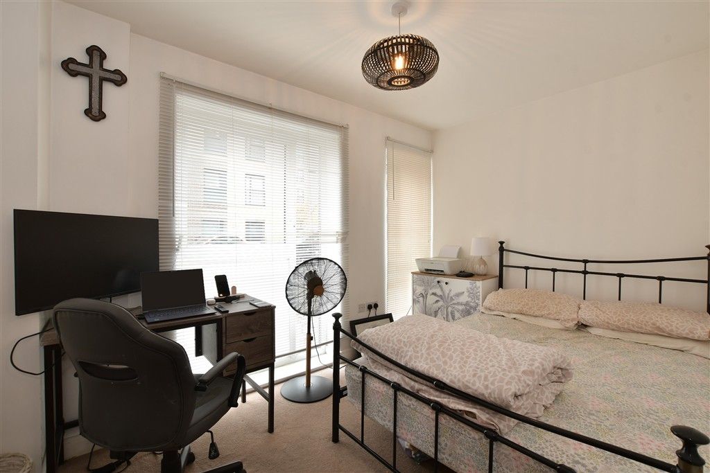 Property photo 1 of 14 Bedroom 2