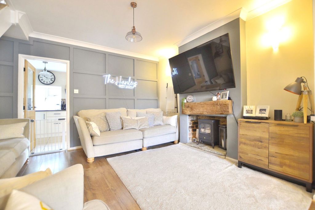 Property photo 2 of 17