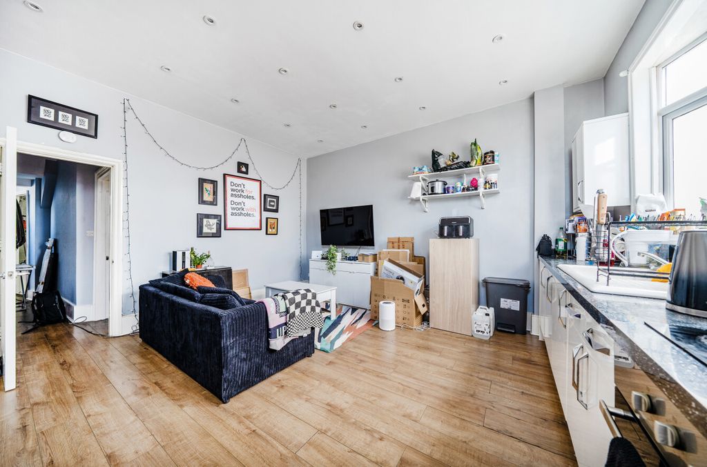 Property photo 2 of 9 1319231-6-686c318...
