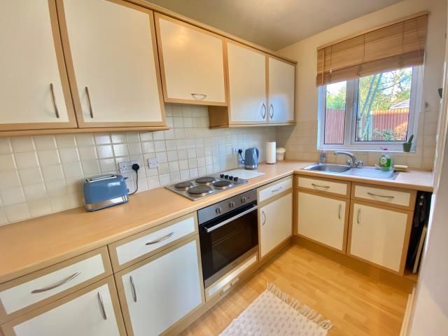 Property photo 2 of 8 Kitchen
