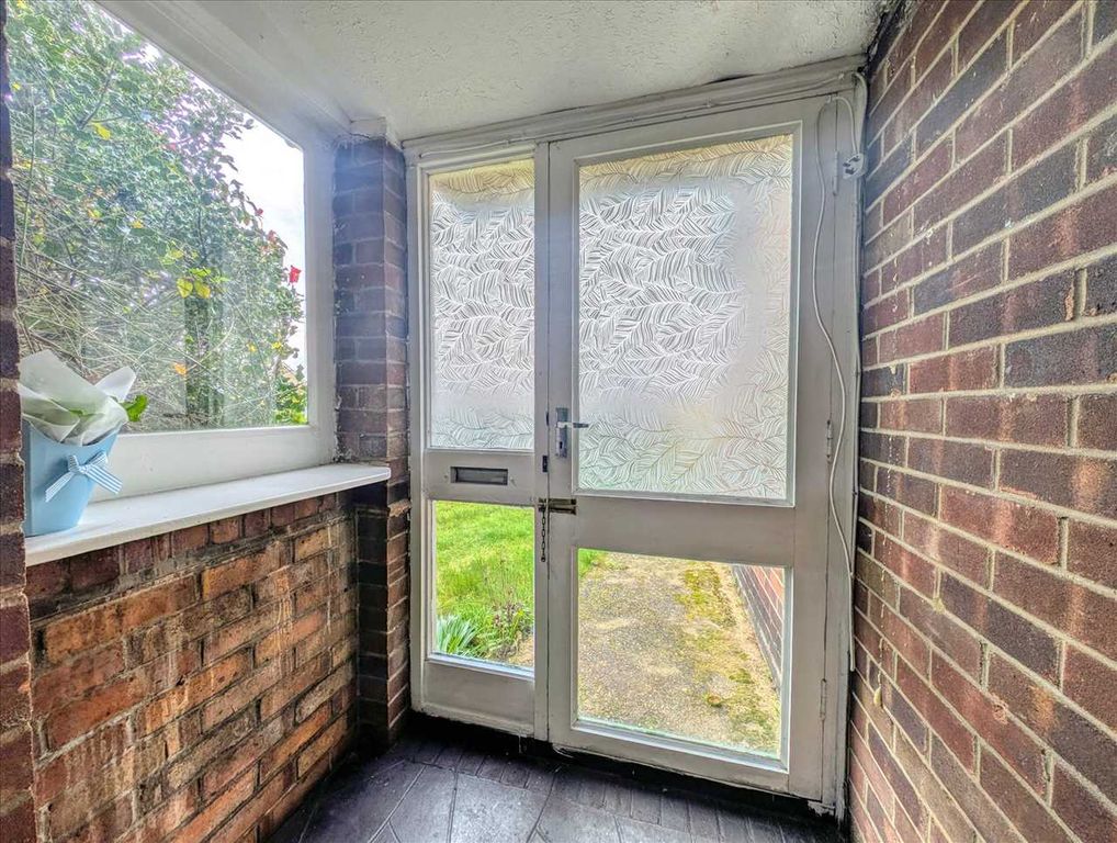 Property photo 3 of 14 Porch