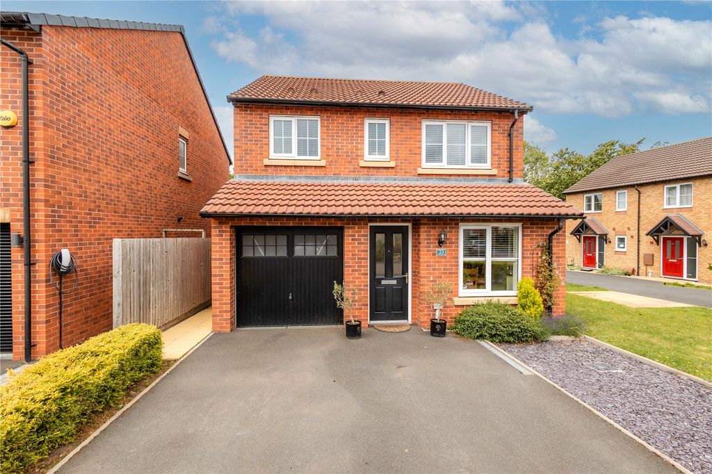 Property photo 1 of 41 Picture No. 05