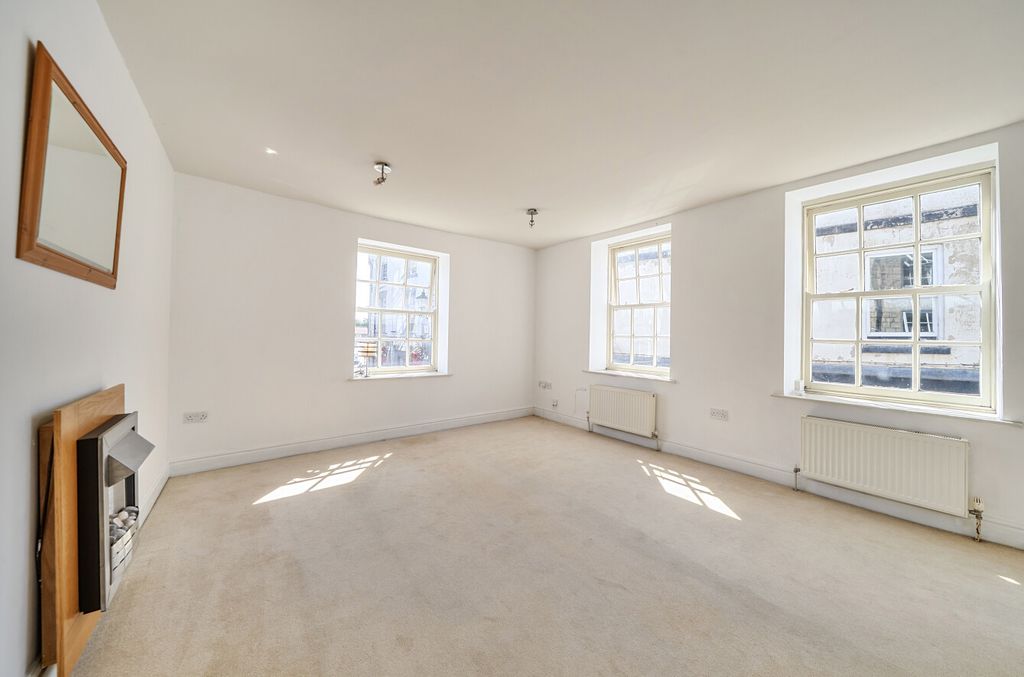 Property photo 2 of 9 1509203-15-6A7F00...