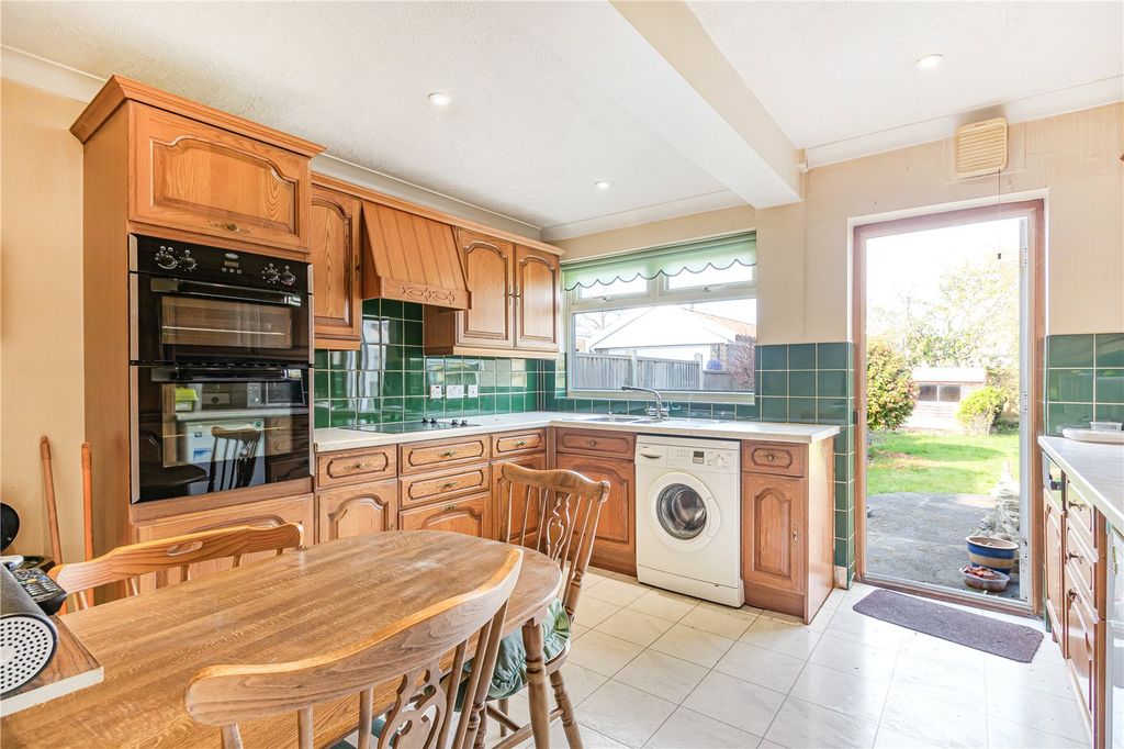 Property photo 2 of 20 Picture No. 16