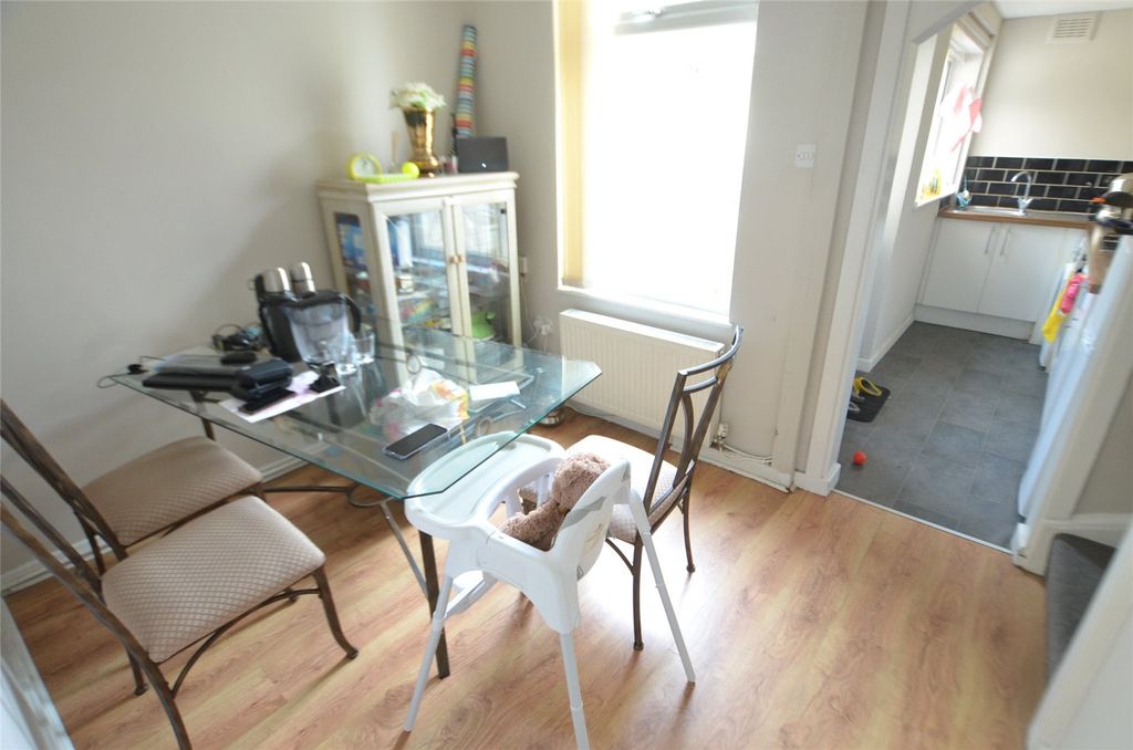 Property photo 2 of 7 Picture No. 06