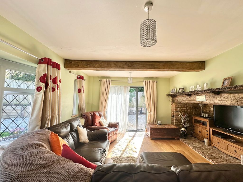 Property photo 3 of 33