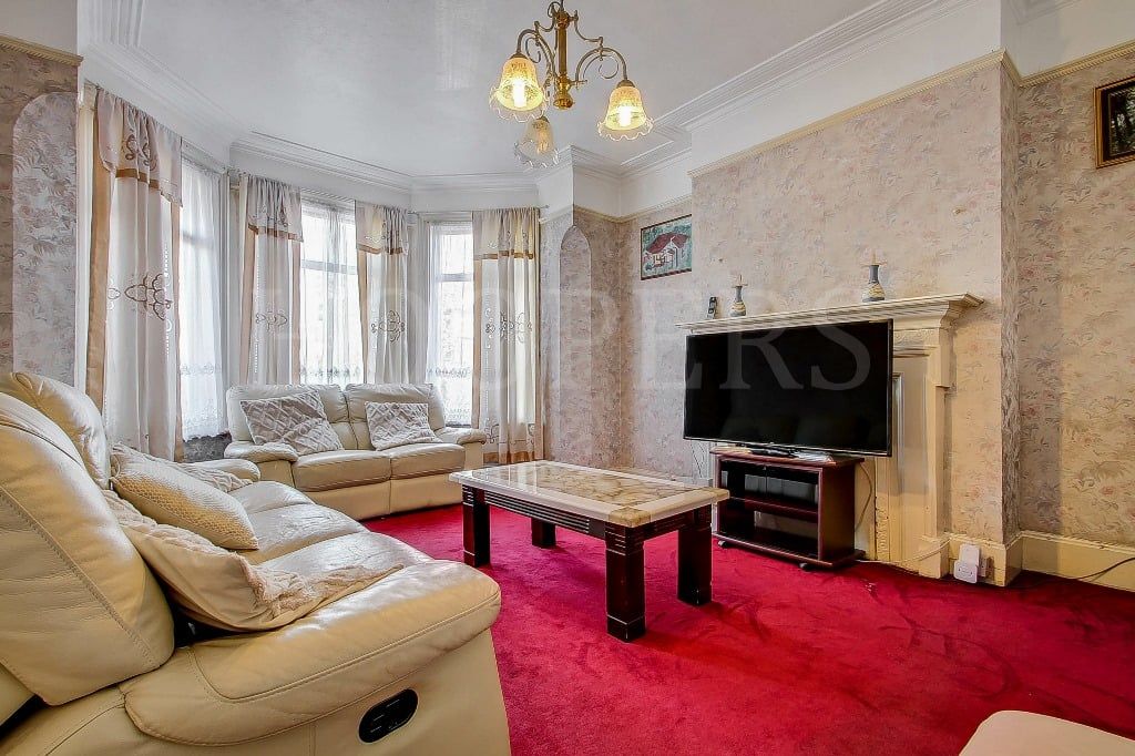 Property photo 3 of 14