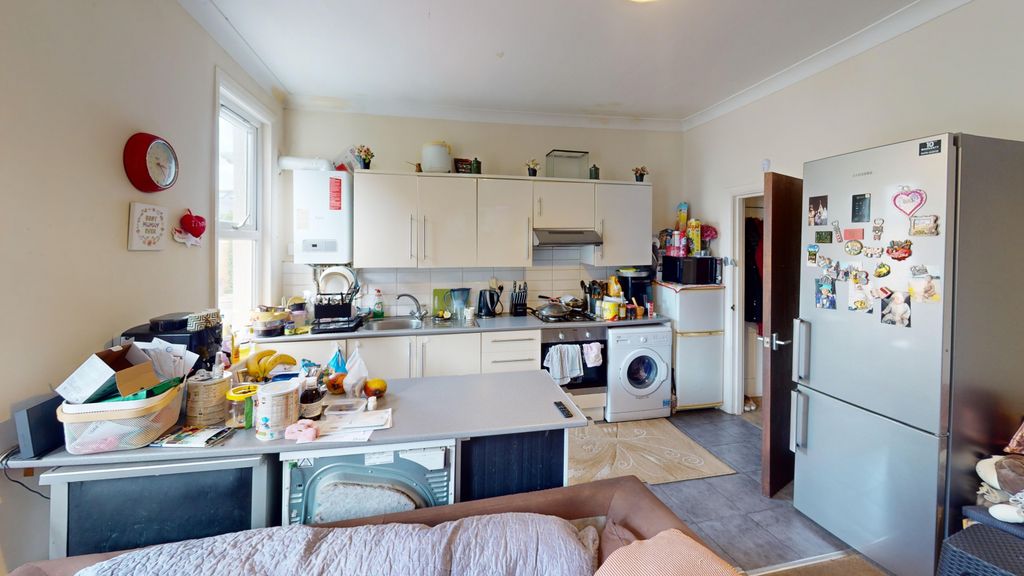Property photo 2 of 7 Gallery