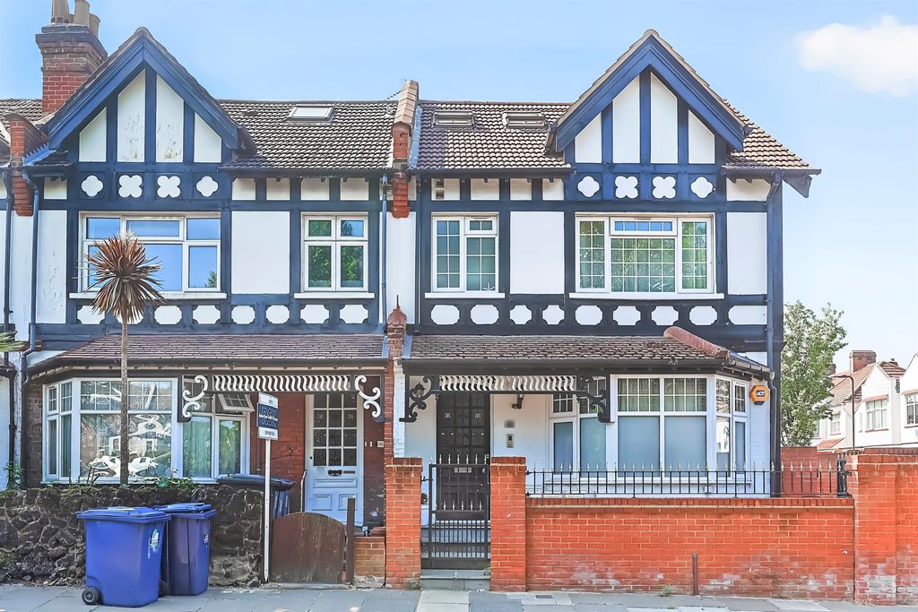 Property photo 1 of 9