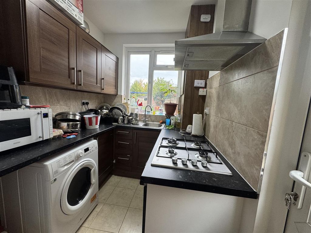 Property photo 2 of 4 Key Features