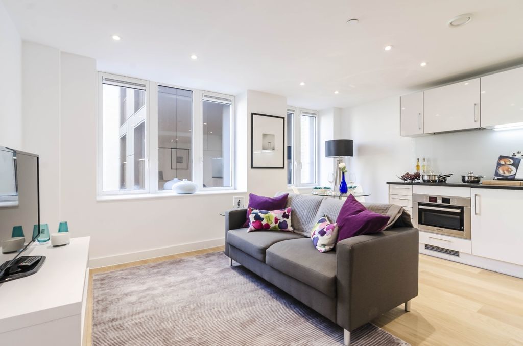 Property photo 2 of 6