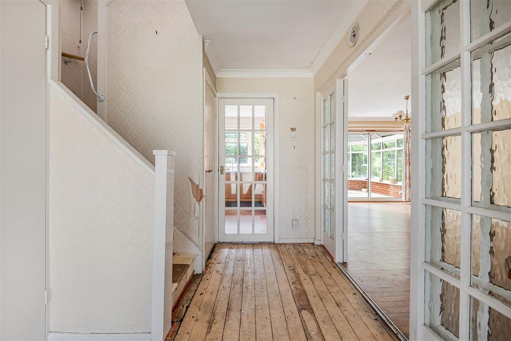 Property photo 3 of 17 11_84742.Jpg