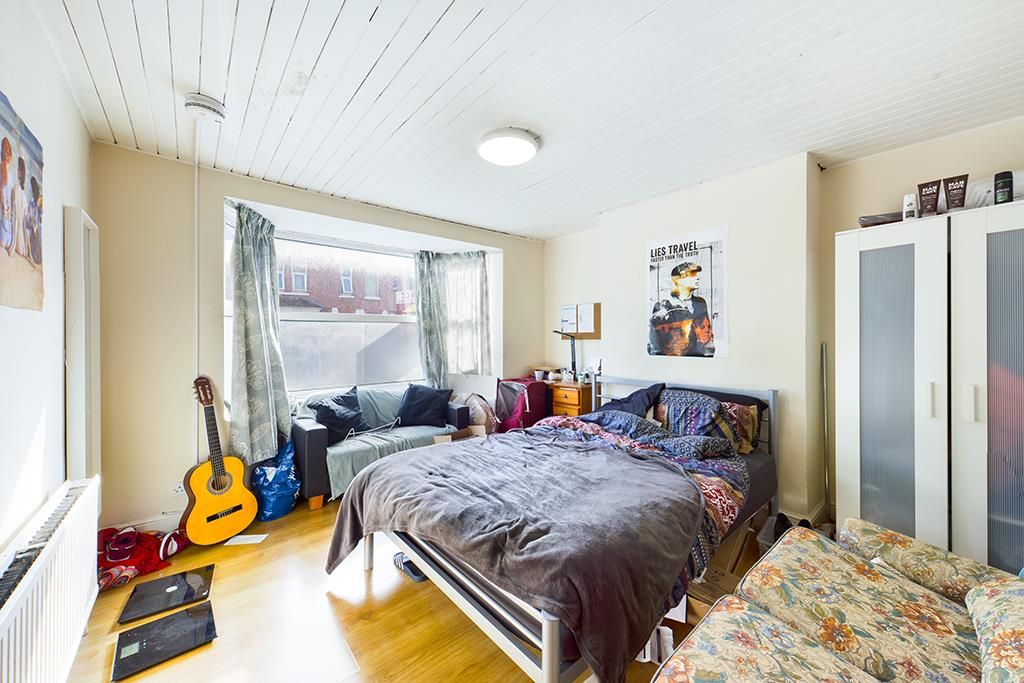 Property photo 3 of 13 Cam00356P1-Pr0024-Still01.Jpg