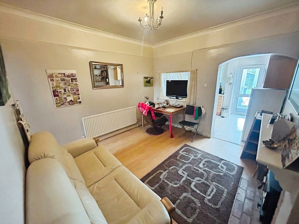 Property photo 2 of 16 Reception Room