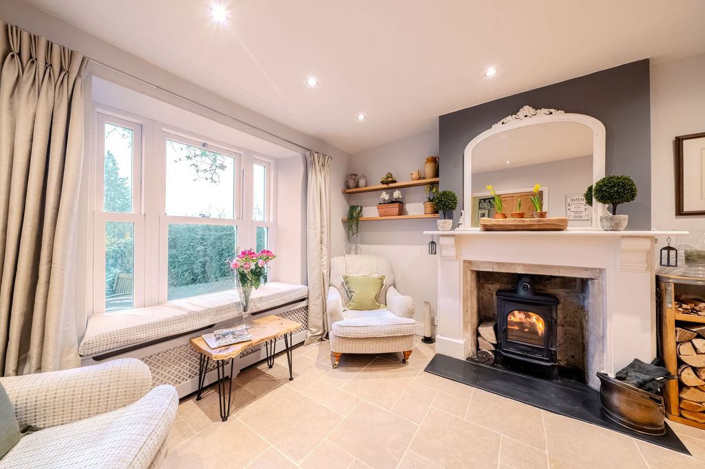 Property photo 2 of 50