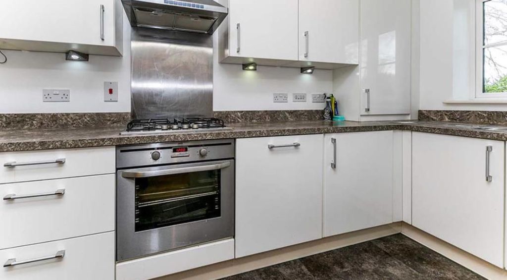 Property photo 2 of 6