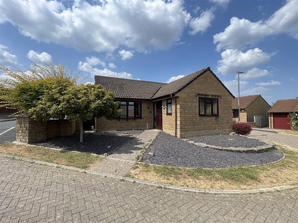Property photo 1 of 11