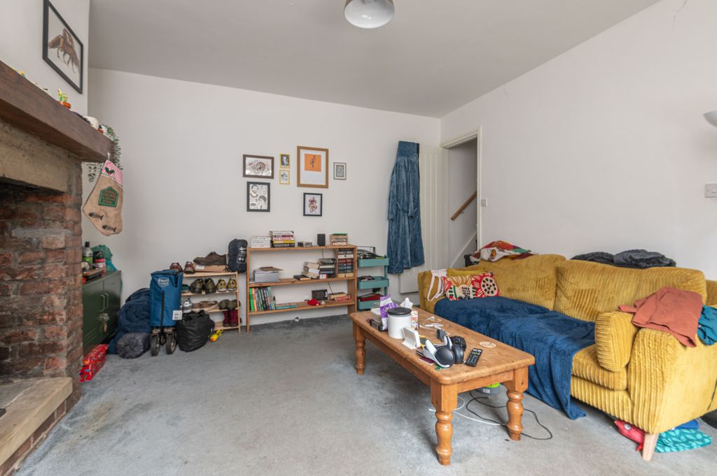 Property photo 3 of 21