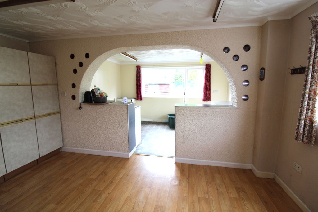 Property photo 2 of 6 Dining Room 