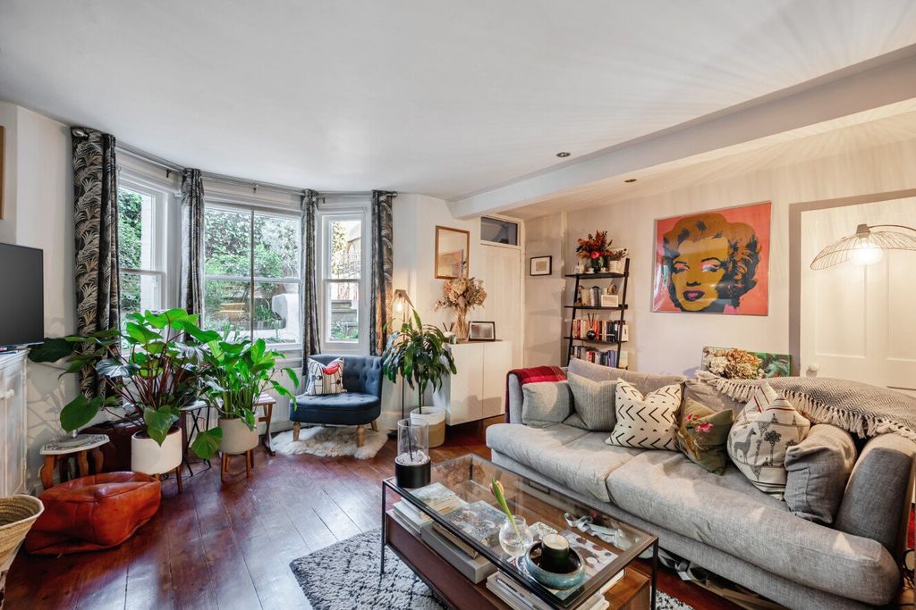 Property photo 3 of 19 Picture No. 06