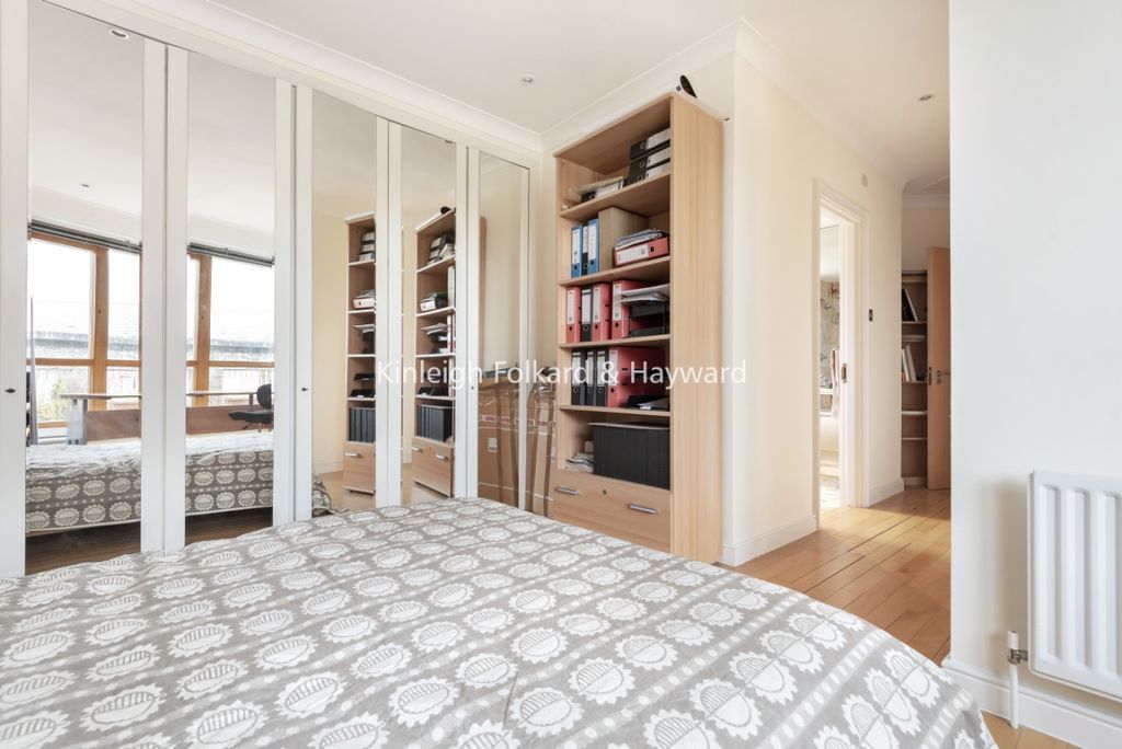 Property photo 2 of 8 27c76A9d-3777-4086-B