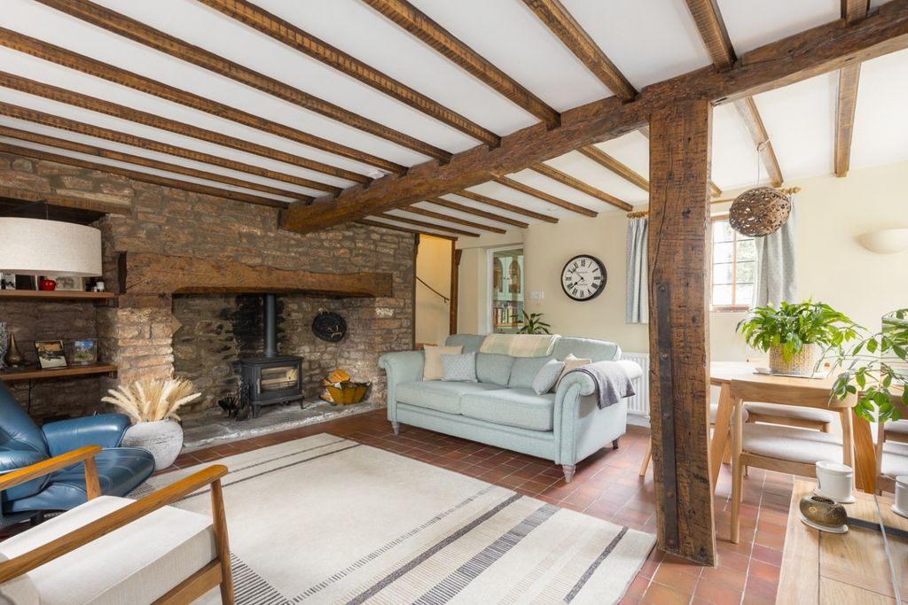 Property photo 3 of 24 4563438